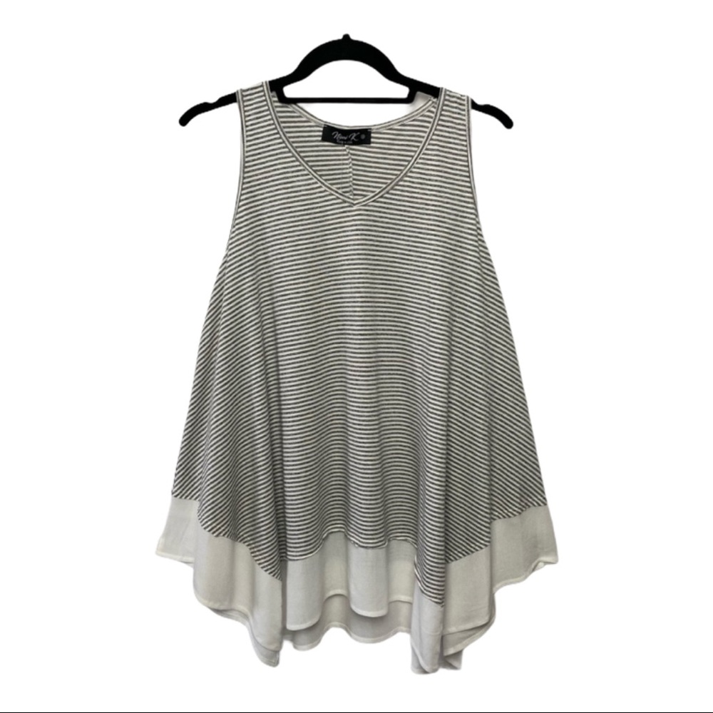 Nimi K Sleeveless V Neck Swing Tunic Top